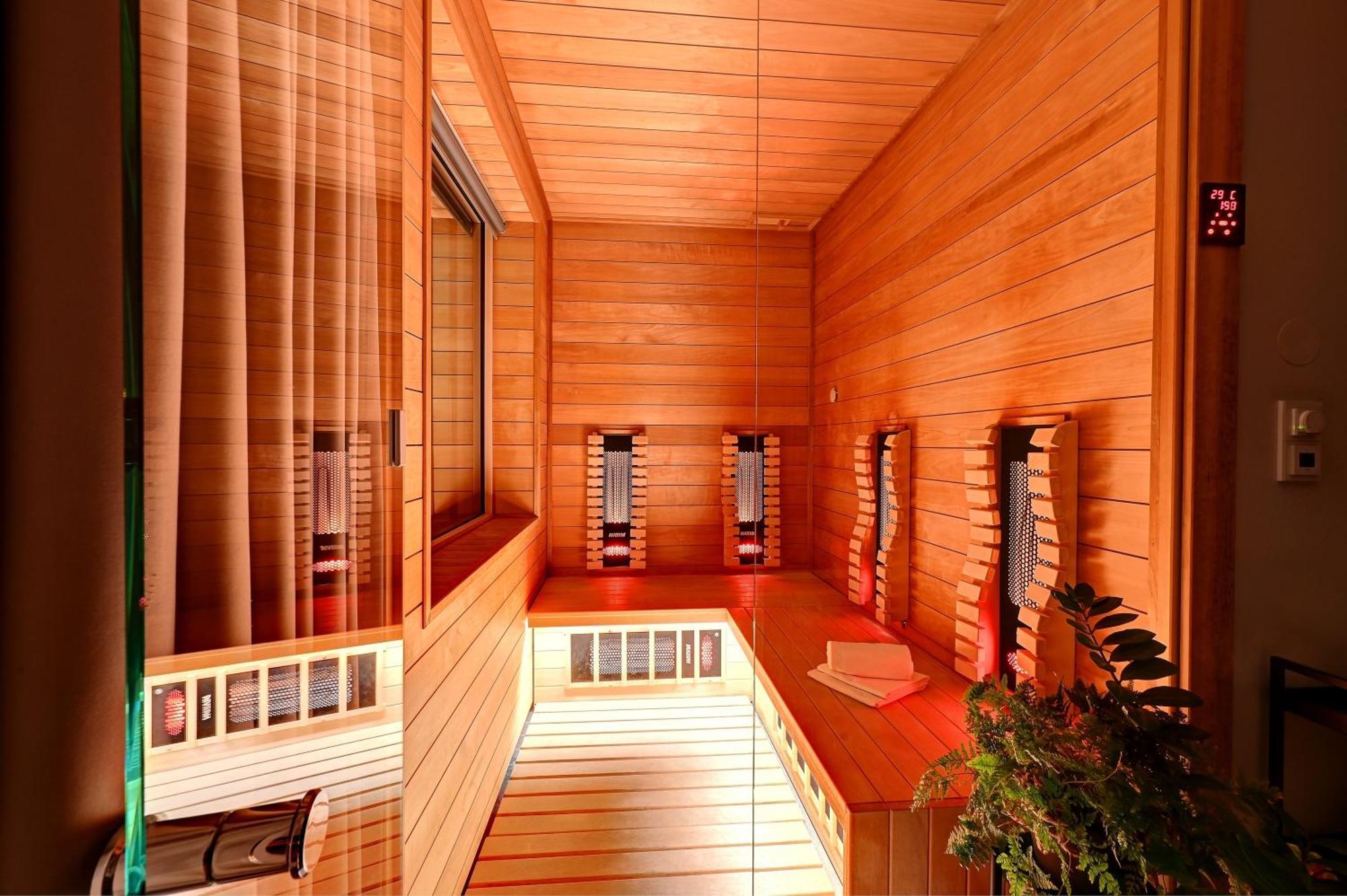 Wellness Hotel Fénix Liberec Exterior foto